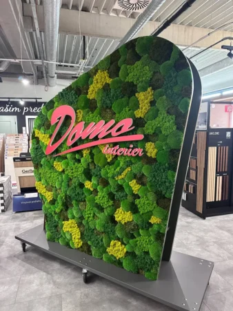 Mobile Trennwände mit Holz und Moos | Moos Raumteiler