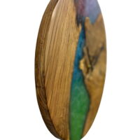 Runde Uhr aus massiver Eiche mit Epoxy