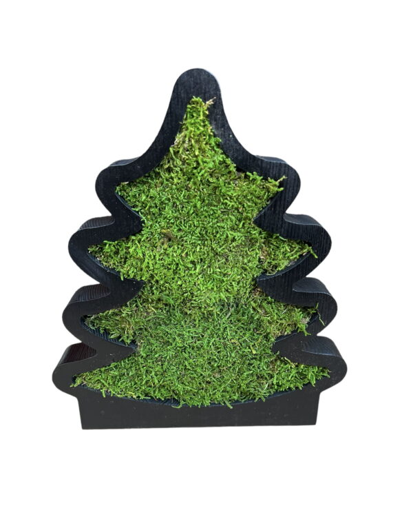 Dekorativer Weihnachtsbaum aus Holz mit Moos