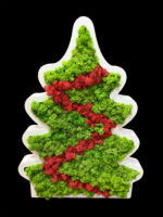 Dekorativer Weihnachtsbaum aus Holz mit Moos