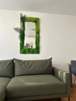 Spiegel mit Islandmoos und Pflanzen