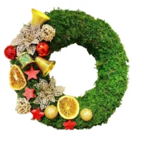 Kranz mit Moos und Früchten - Mooskranz