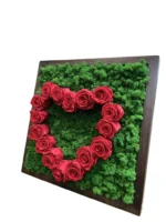 Moosherz mit Rosen – Islandmoos und rote Rosen