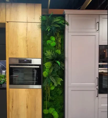 Wand mit Pflanzenpaneelen (Pflanzenwand) von Ekomoss
